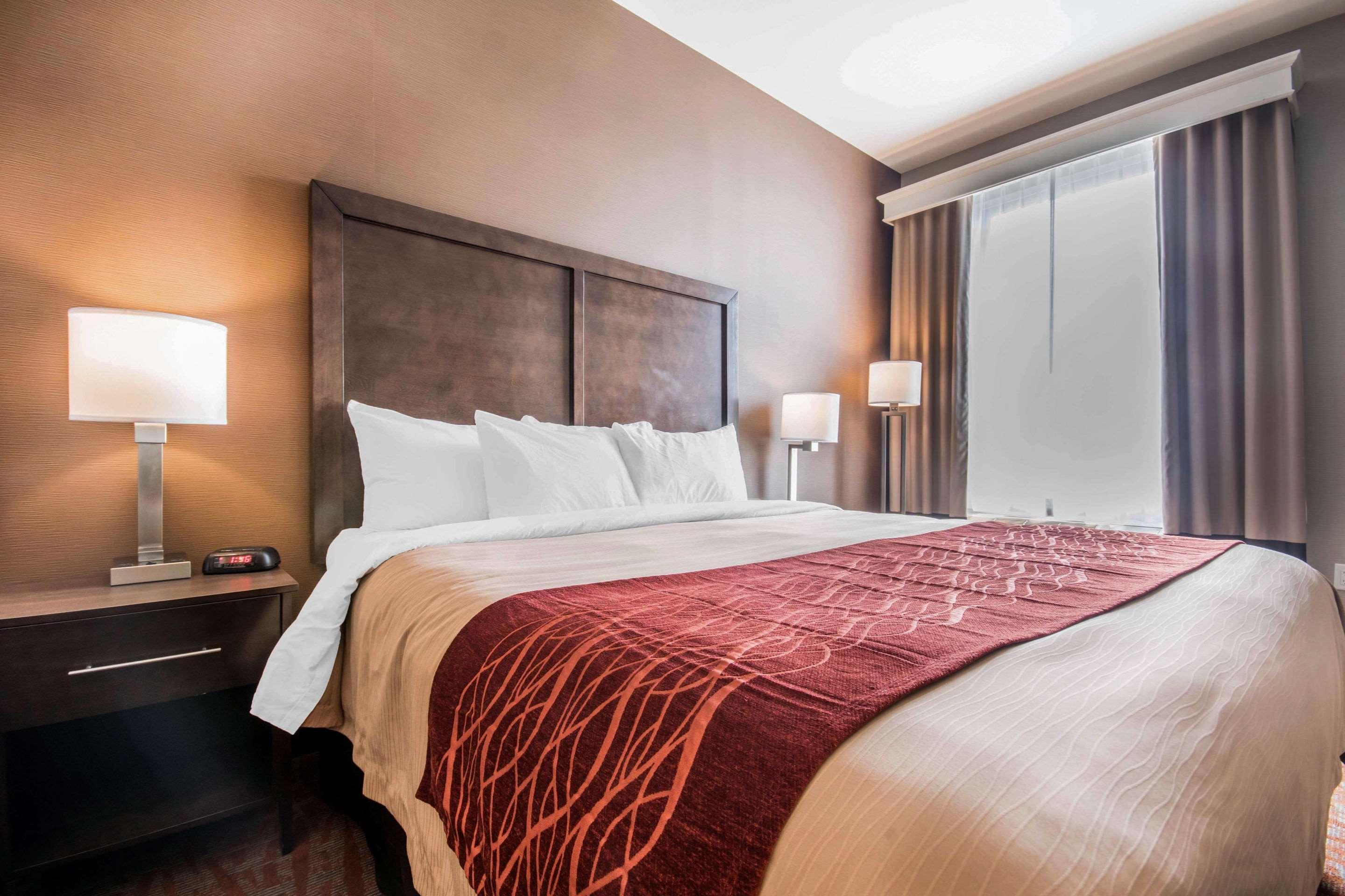 Comfort Inn & Suites מריט מראה חיצוני תמונה