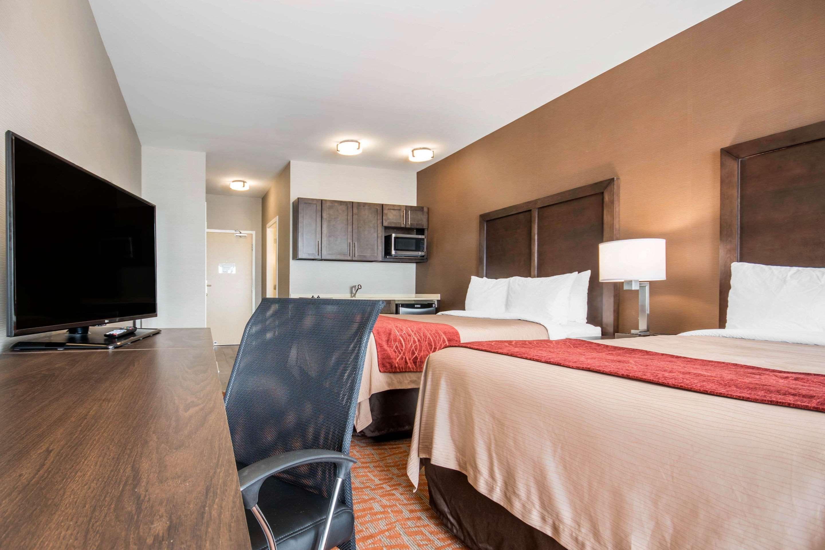 Comfort Inn & Suites מריט מראה חיצוני תמונה