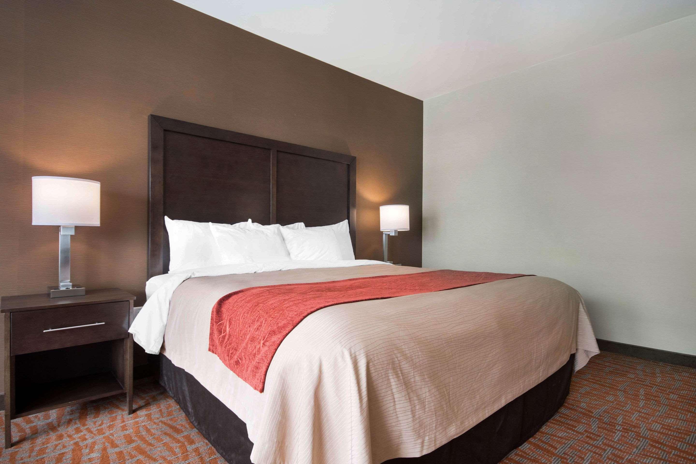 Comfort Inn & Suites מריט מראה חיצוני תמונה