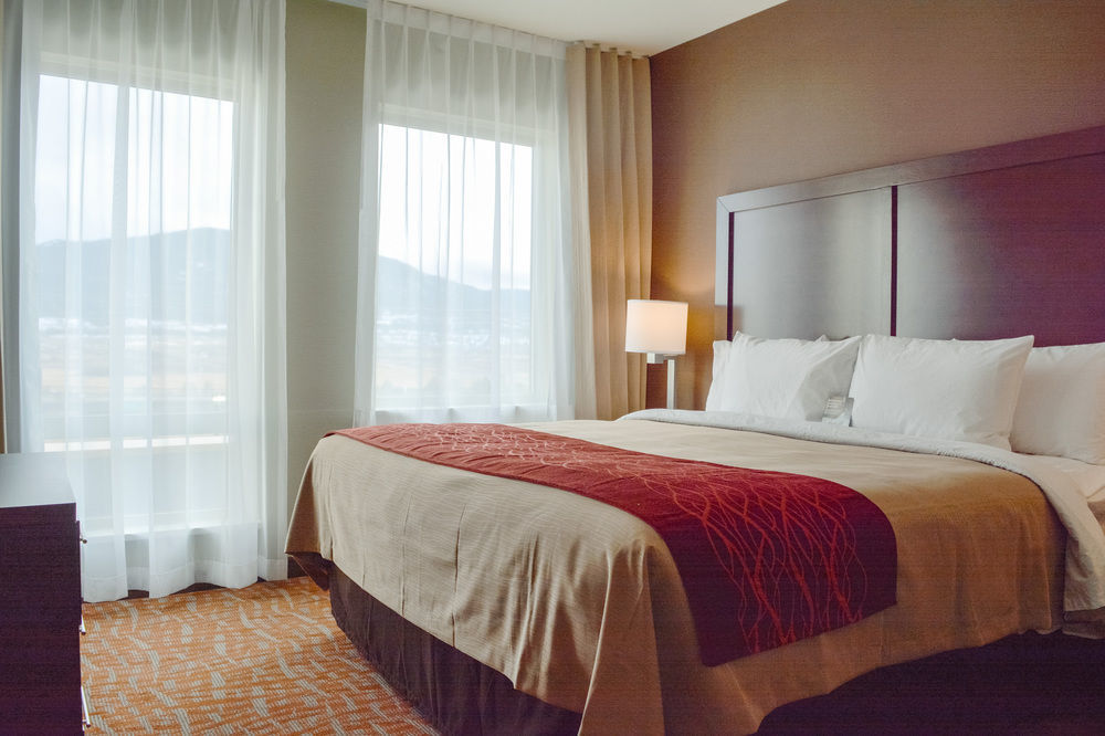 Comfort Inn & Suites מריט מראה חיצוני תמונה